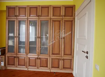 Шкаф в гостиную