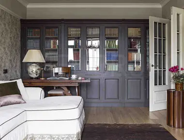 Книжный шкаф Вирши