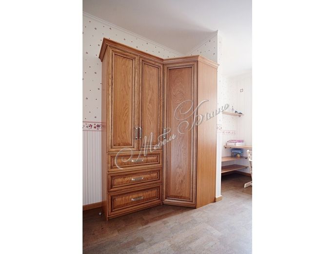 goods-items__image