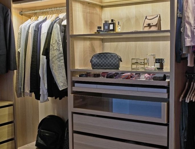 goods-items__image