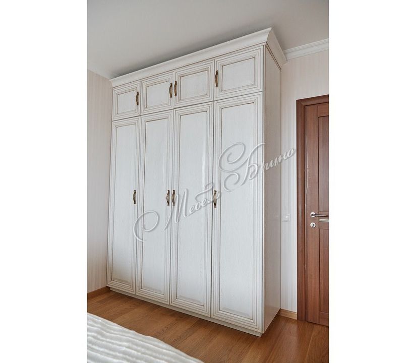 Спальня Кармен в классическом стиле 