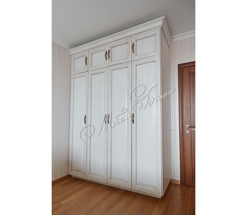 Спальня Кармен в классическом стиле 