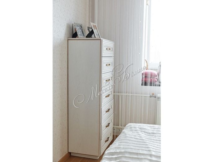 goods-items__image