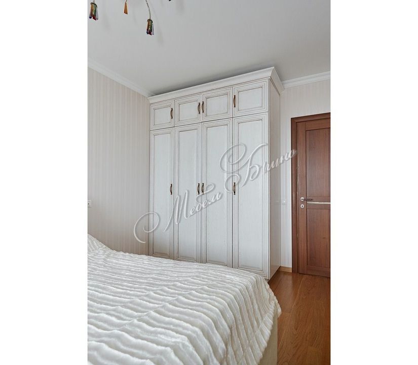 Спальня Кармен в классическом стиле 