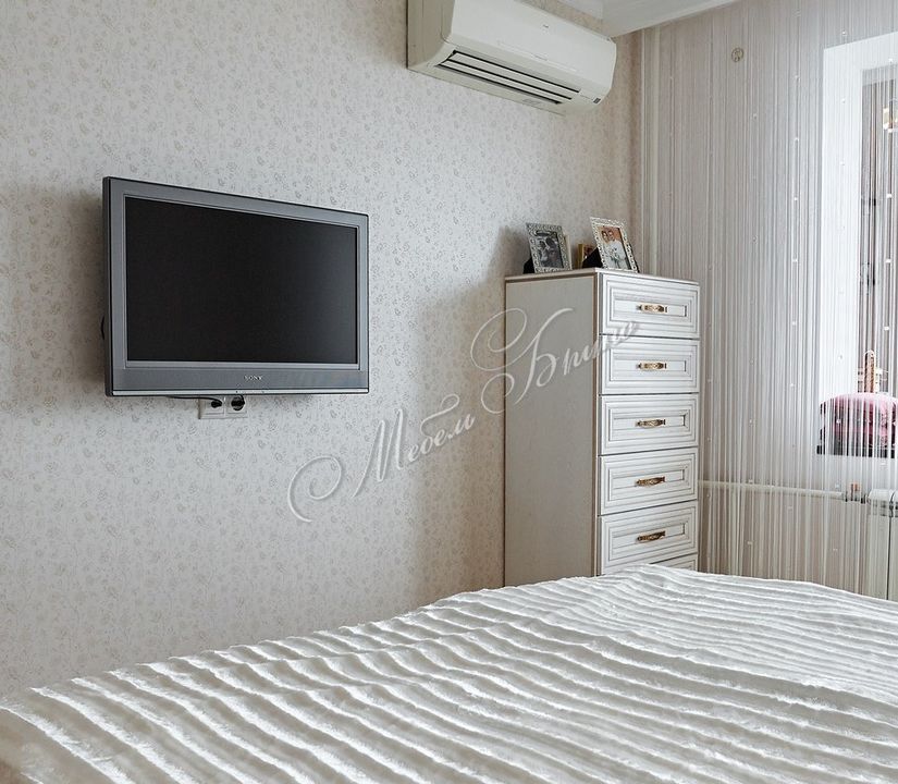 Спальня Кармен в классическом стиле 