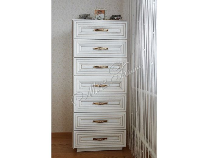 goods-items__image