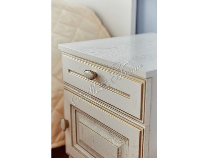 goods-items__image