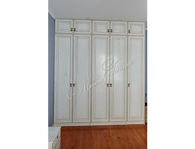 goods-items__image