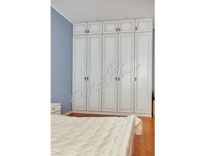 goods-items__image