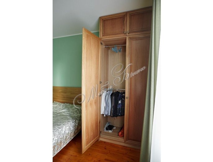goods-items__image