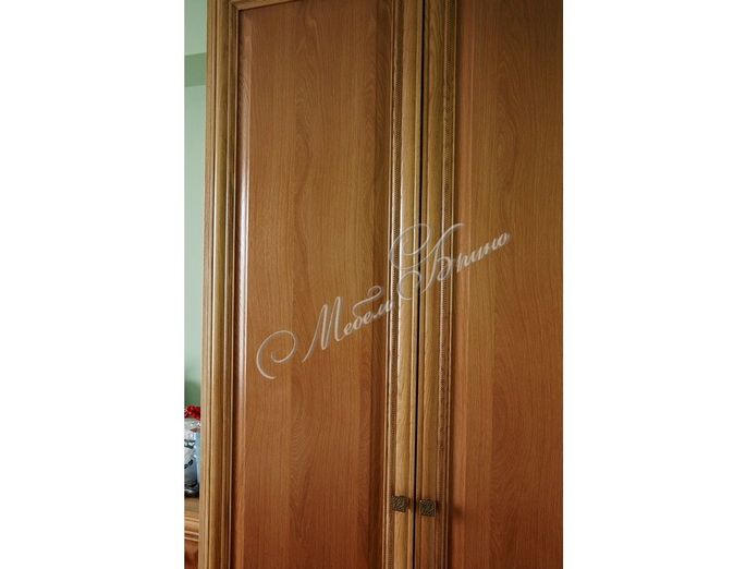 goods-items__image