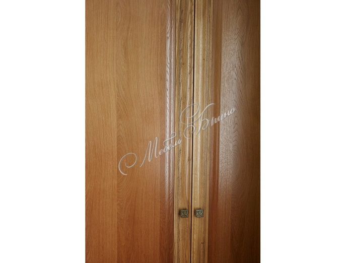 goods-items__image