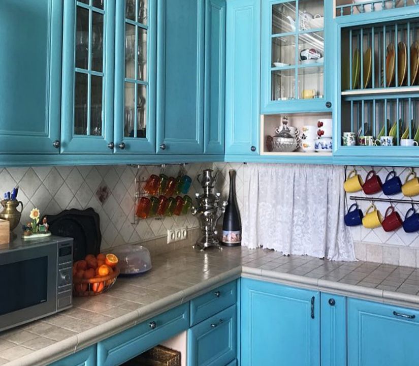 Частный проект мебели на заказ  “Яркий кантри"