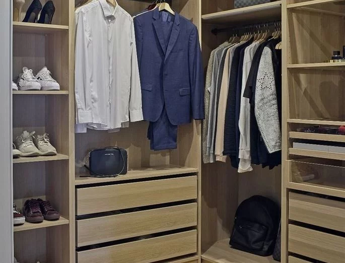 goods-items__image