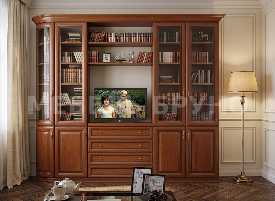 Классическая библиотека из дерева с застеклёнными секциями